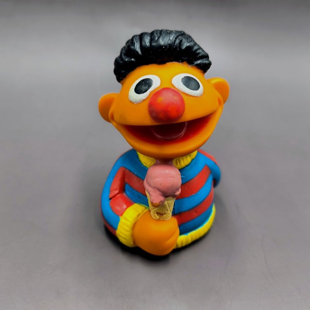 Happy Sesame Street Ernie Finger Puppet holding Ice Cream Cones Tara Toy Vintage